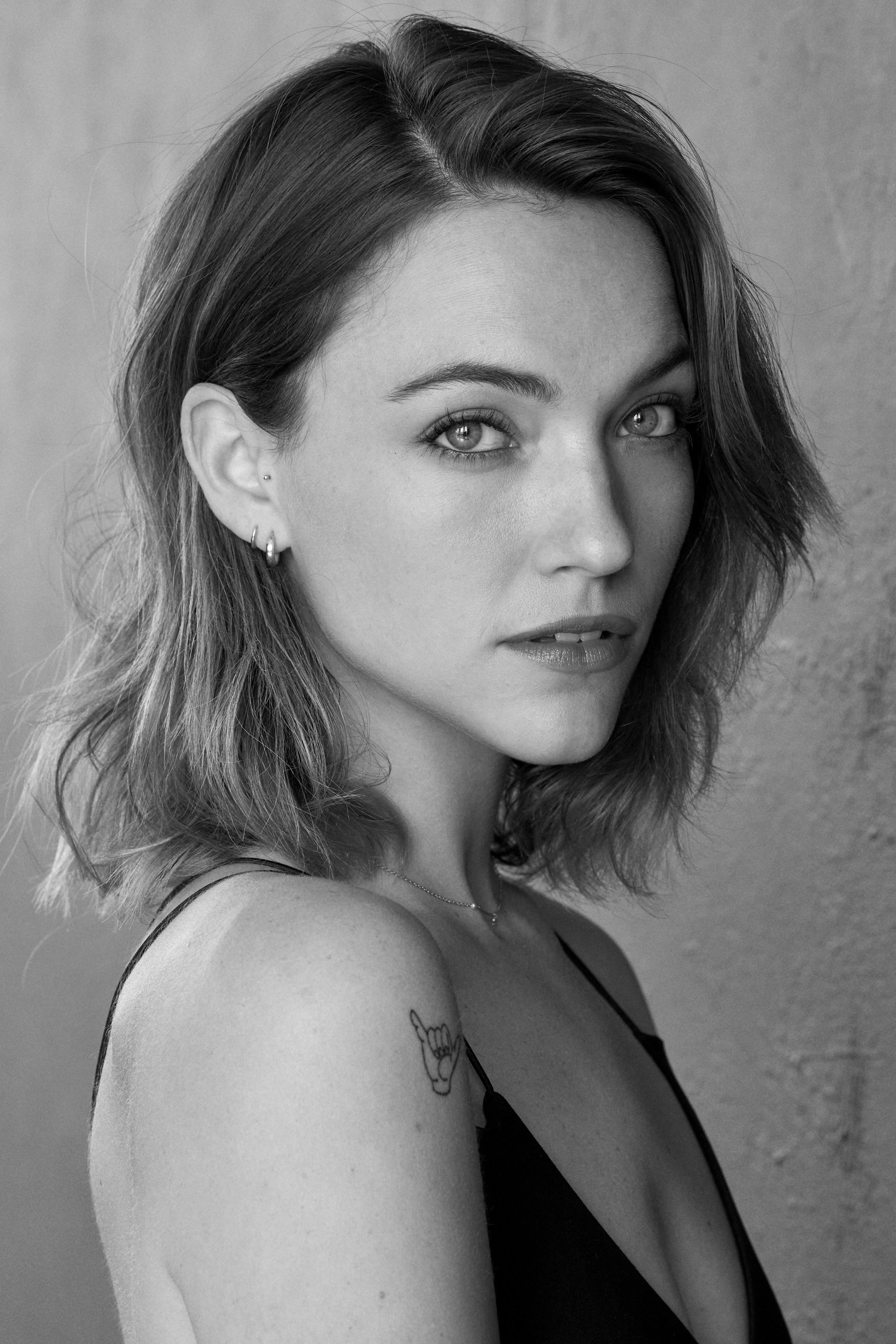 Violett Beane image