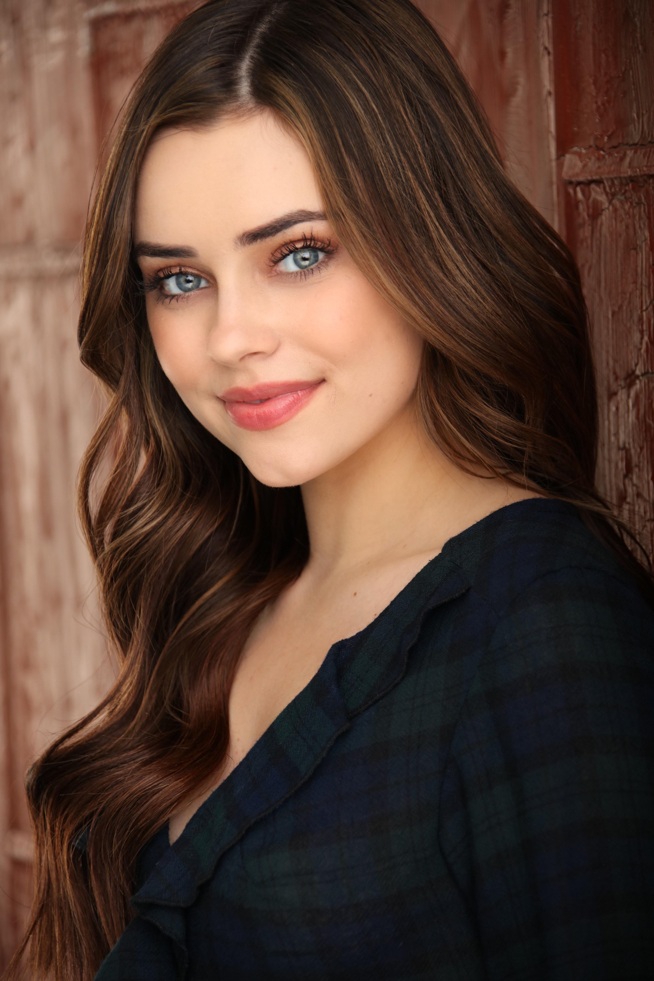 Nicolette Langley image
