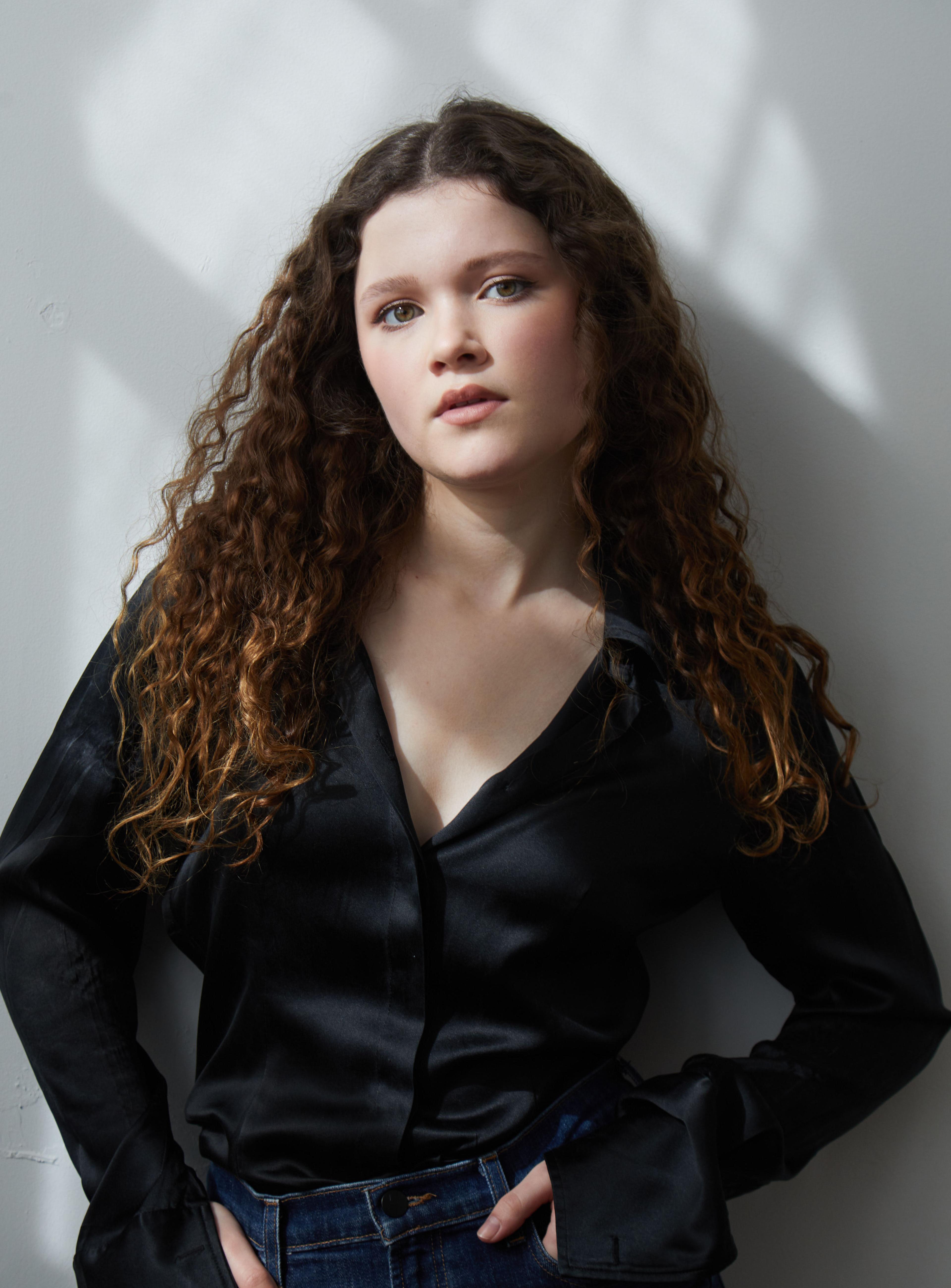Julia Savage image