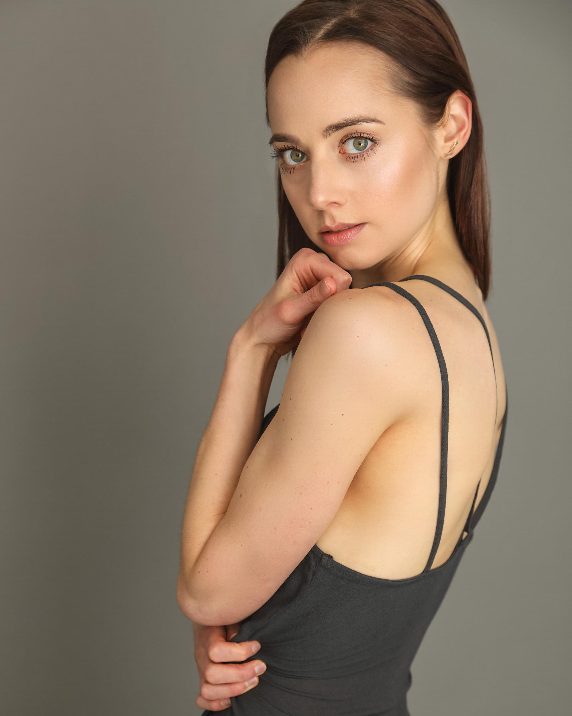 Lindsay Elston image