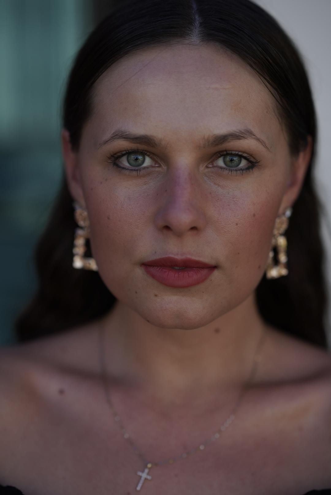 Katrina Grey image