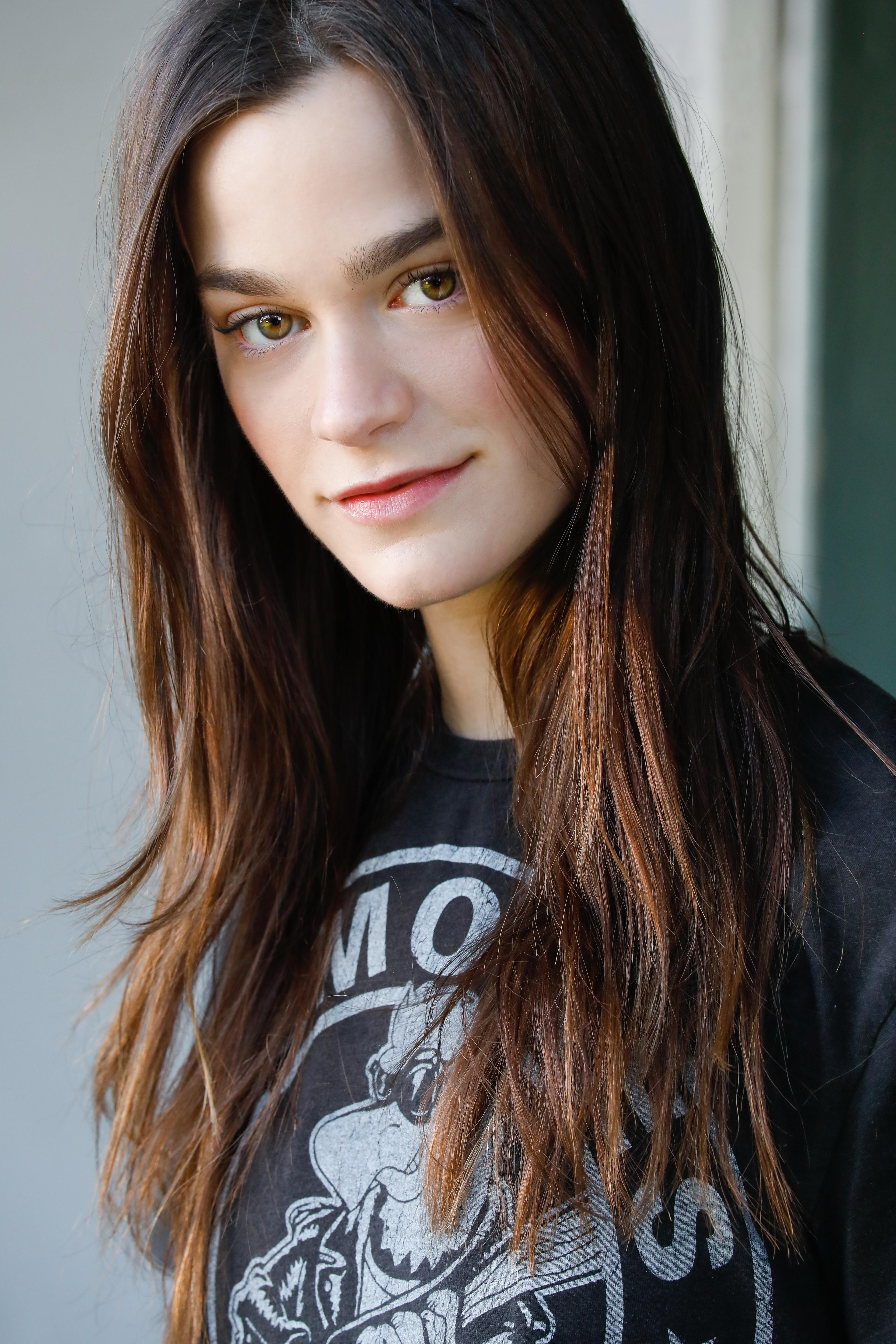 Alexandra Weaver image