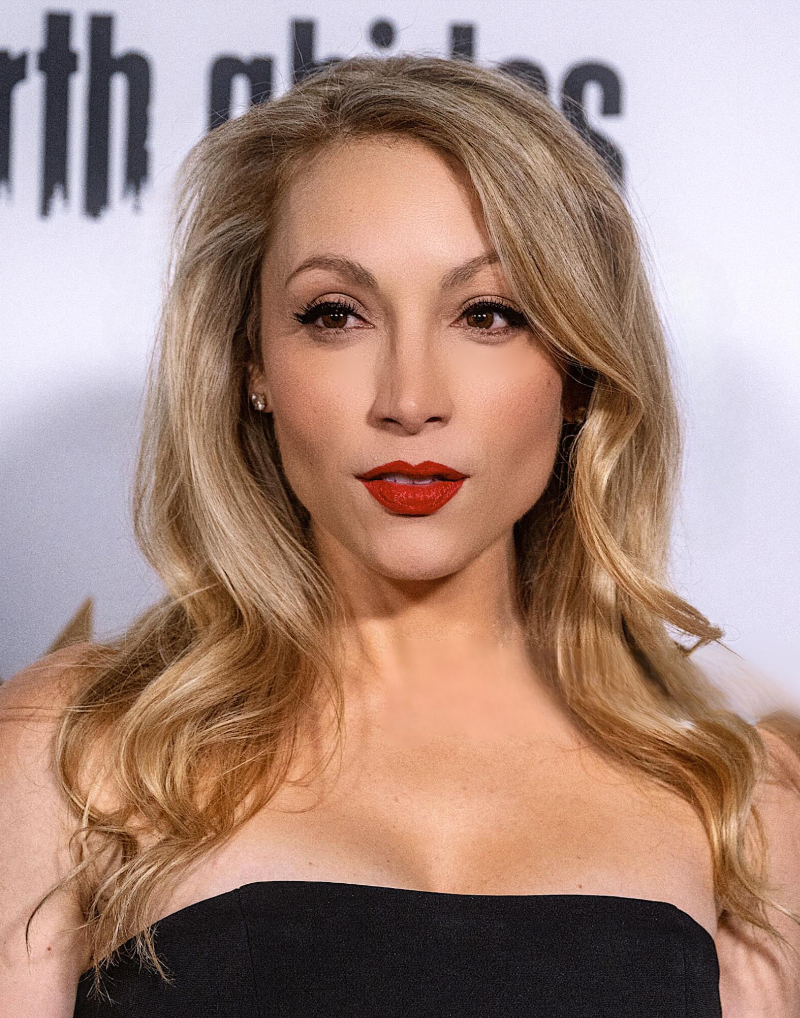 Leah Gibson image