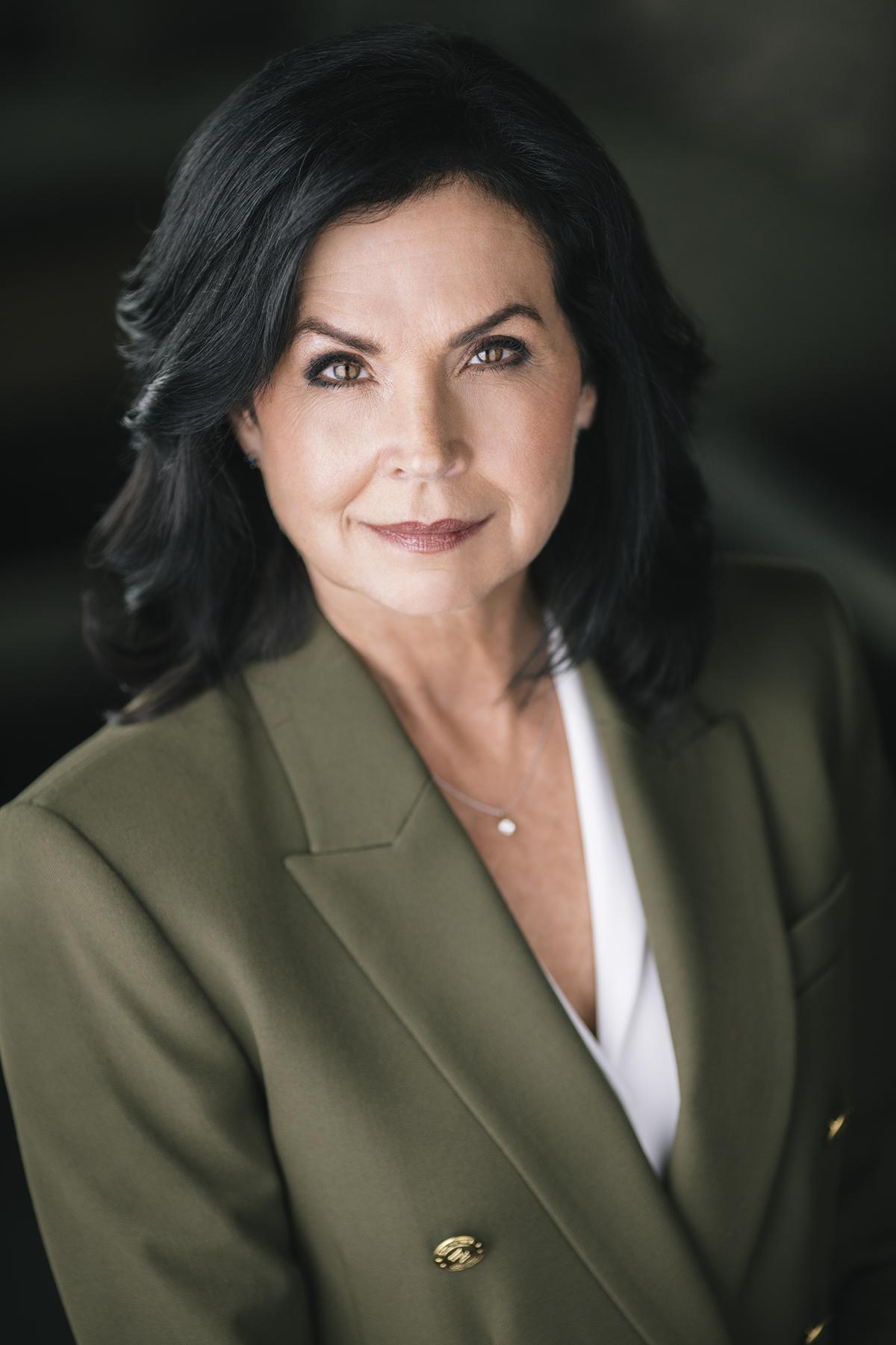 Robyn Bradley image