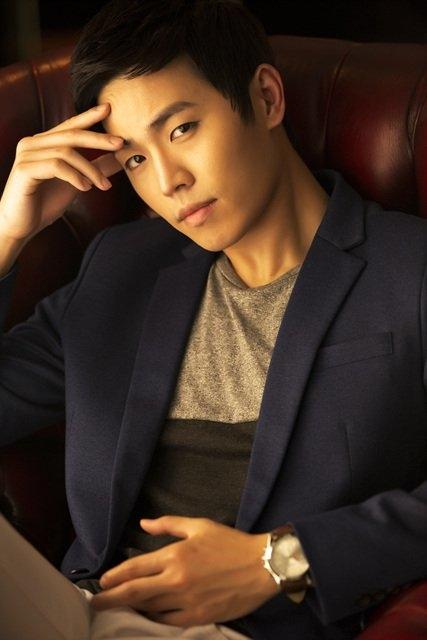 Lee Dong-ha image