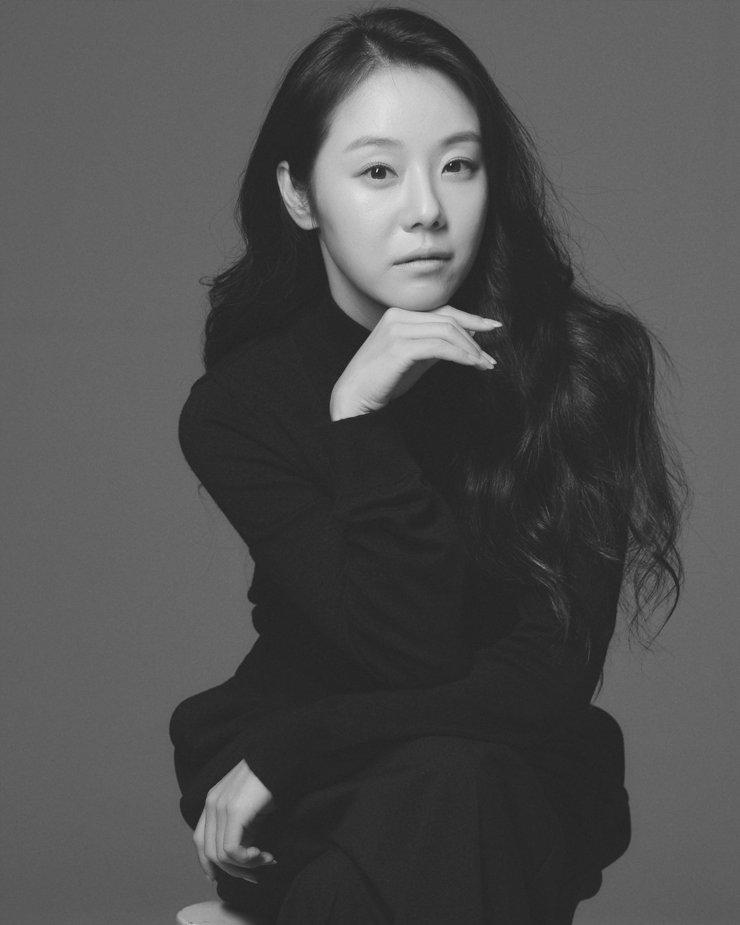 Lee Si-won image