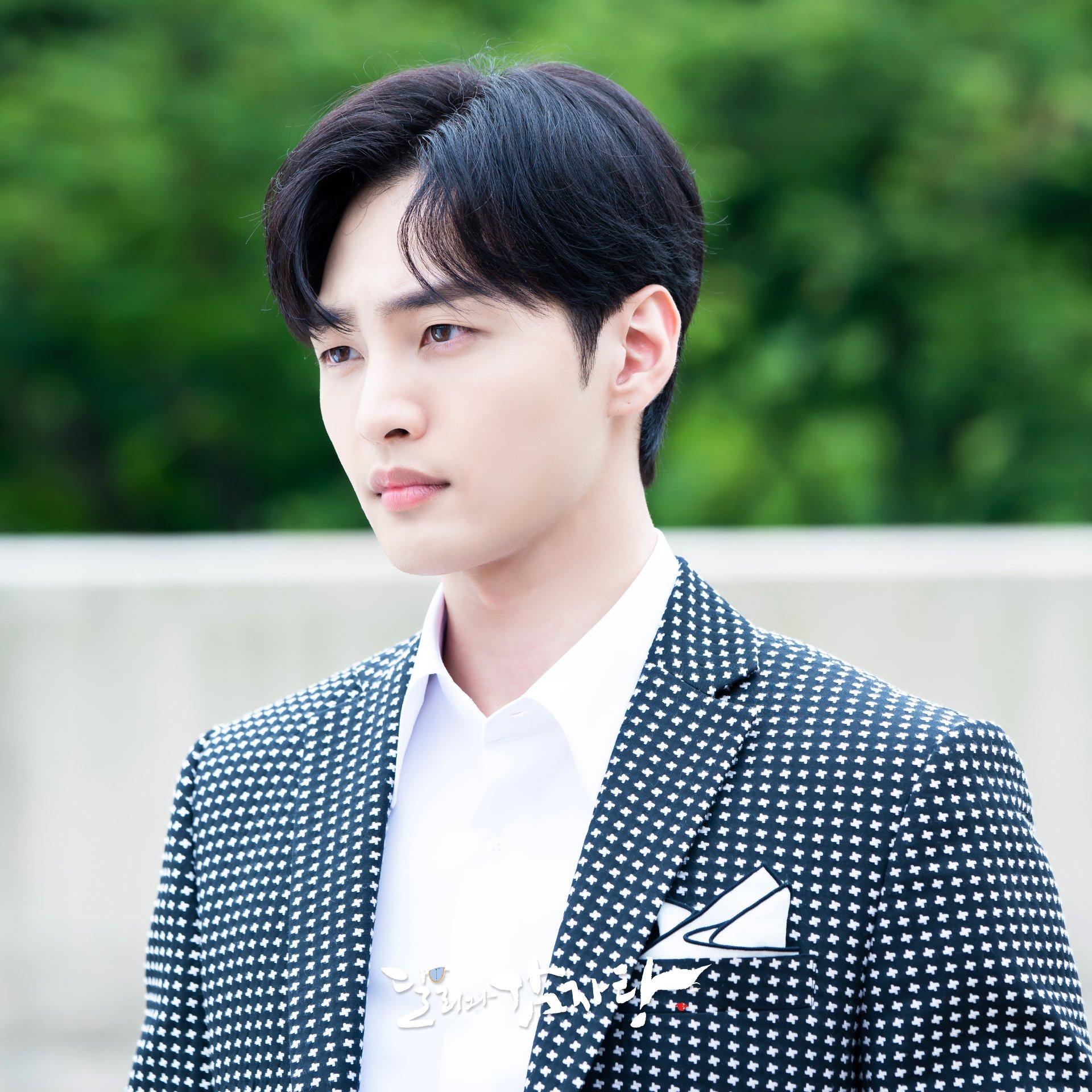 Kim Min-jae image