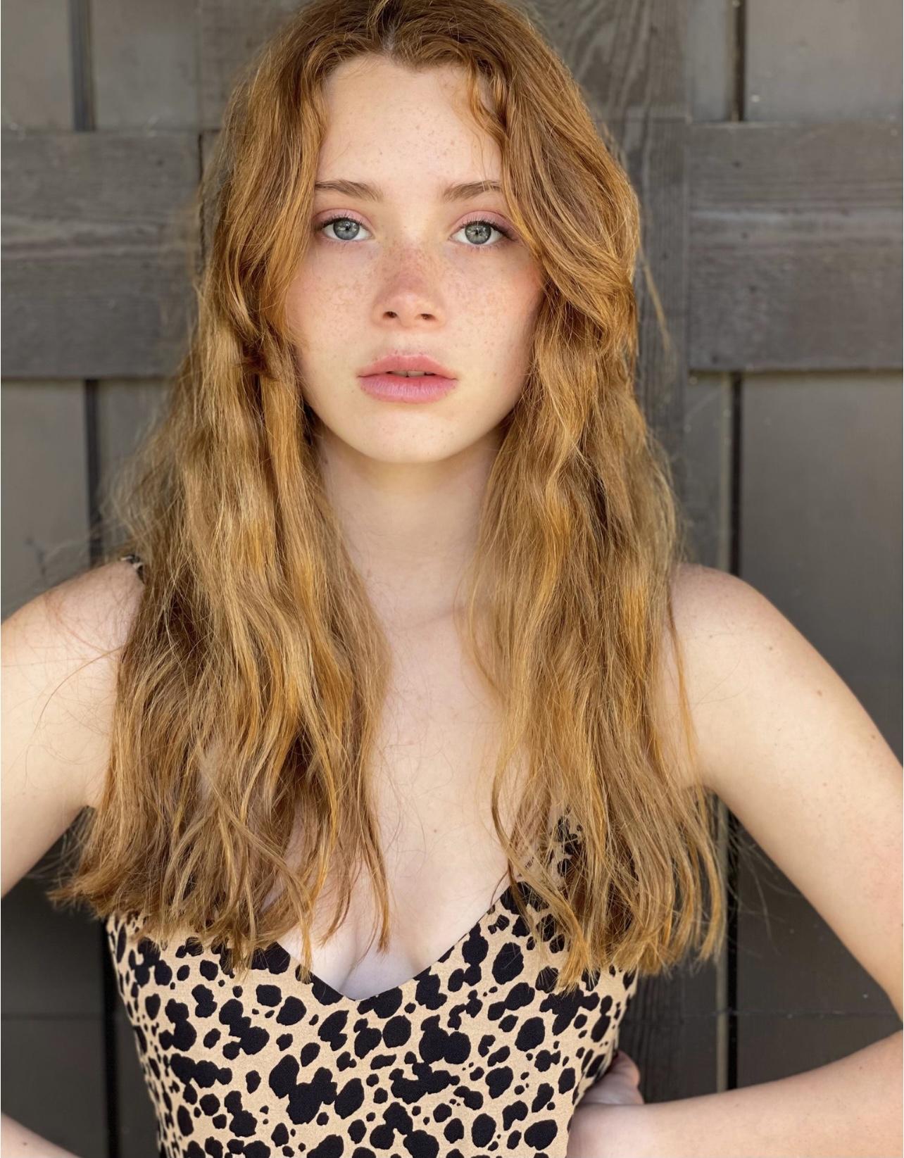 Violet Brinson image