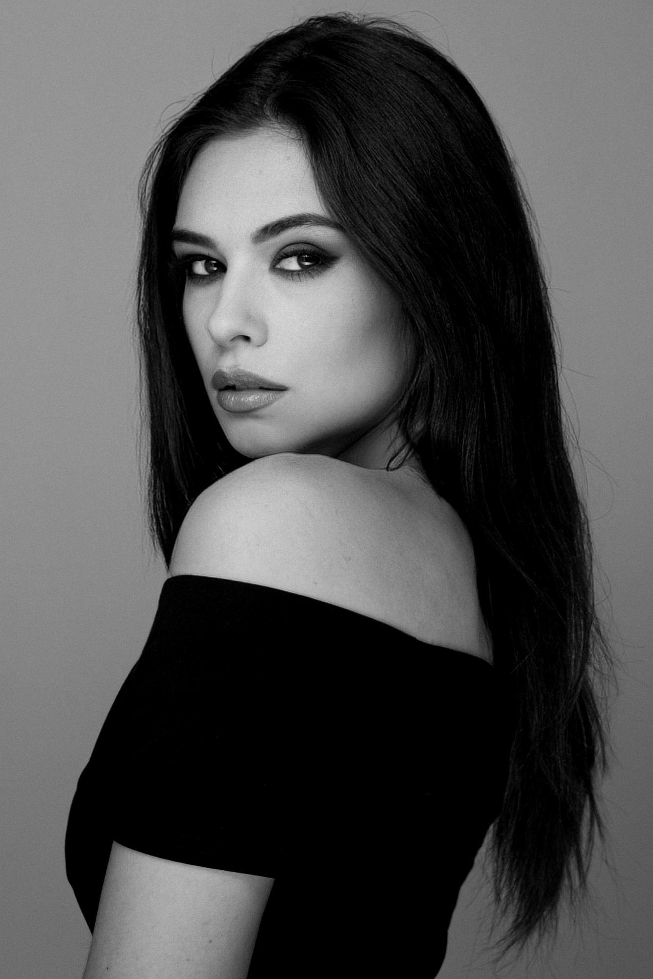 Nicole Maines image