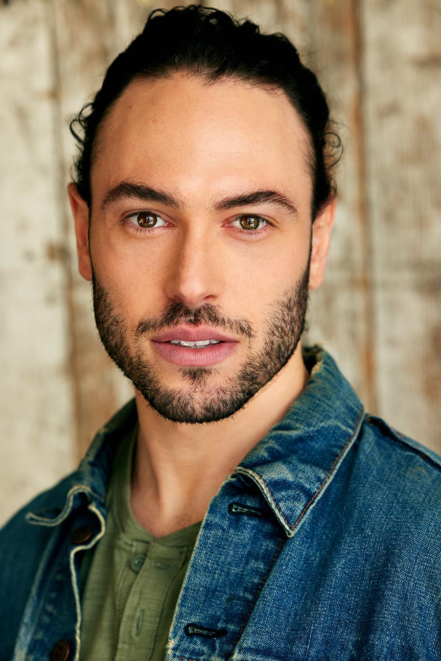 Ross Bergen image