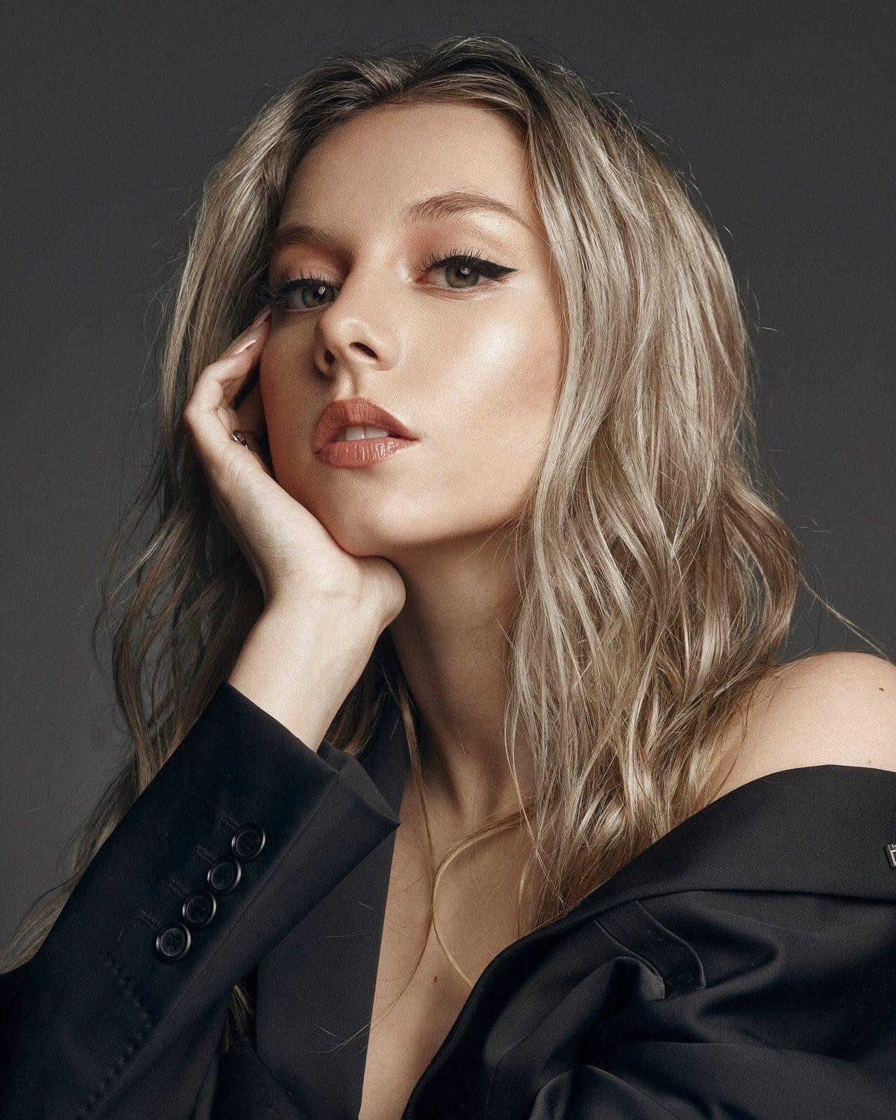 Ester Expósito image