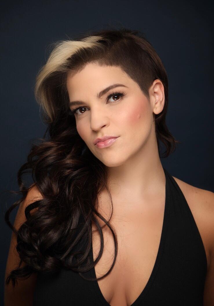 Paola Lázaro image
