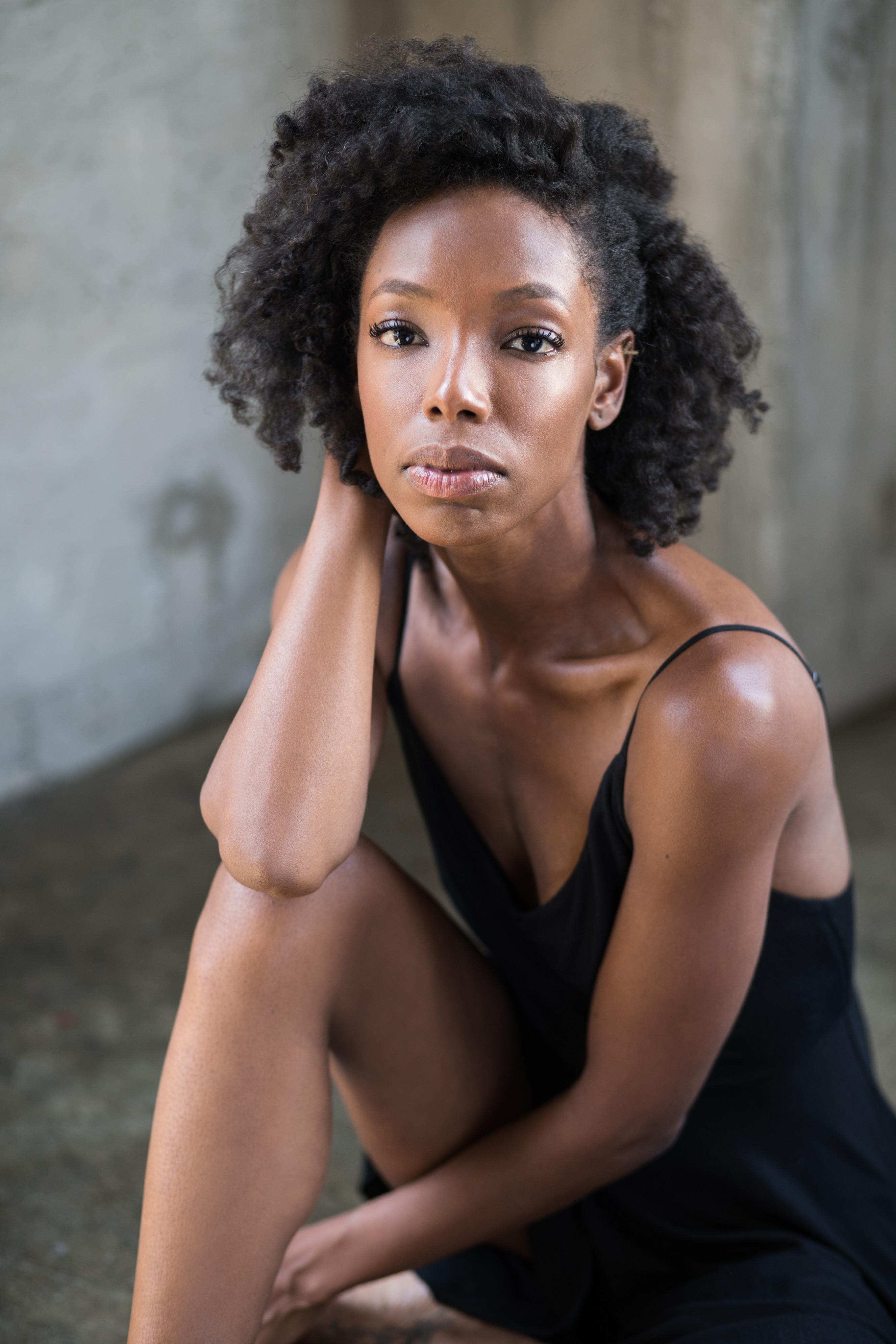 Elle Lorraine image
