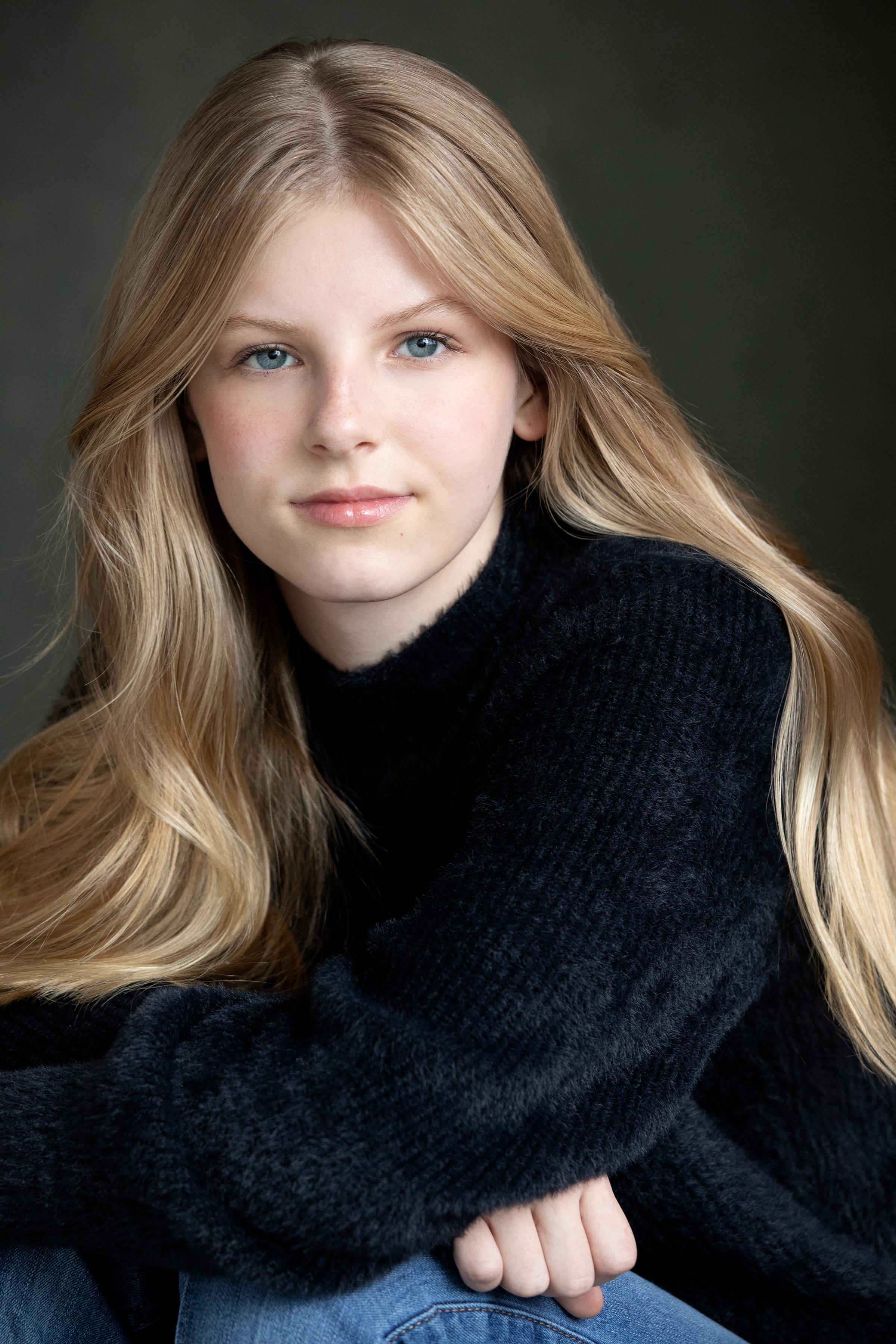 Molly Lewis image