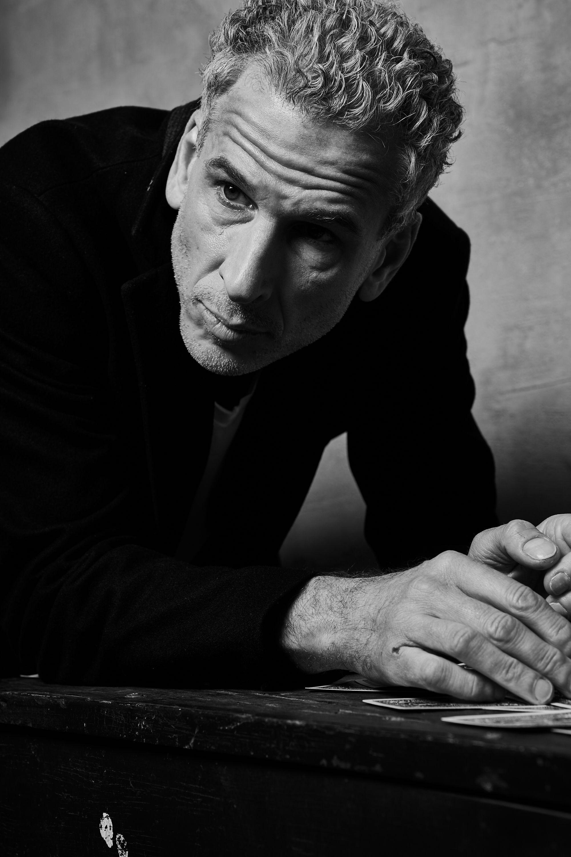 Andrew Oliveri image