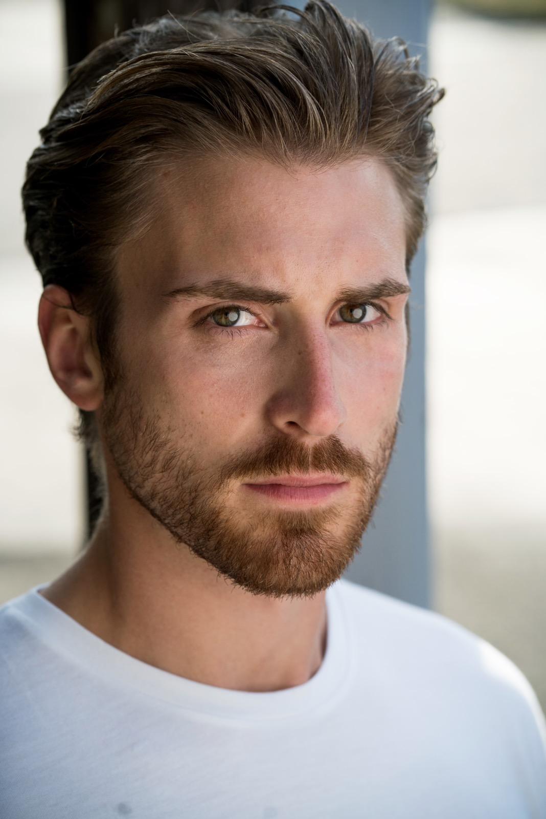 Cody Laper image