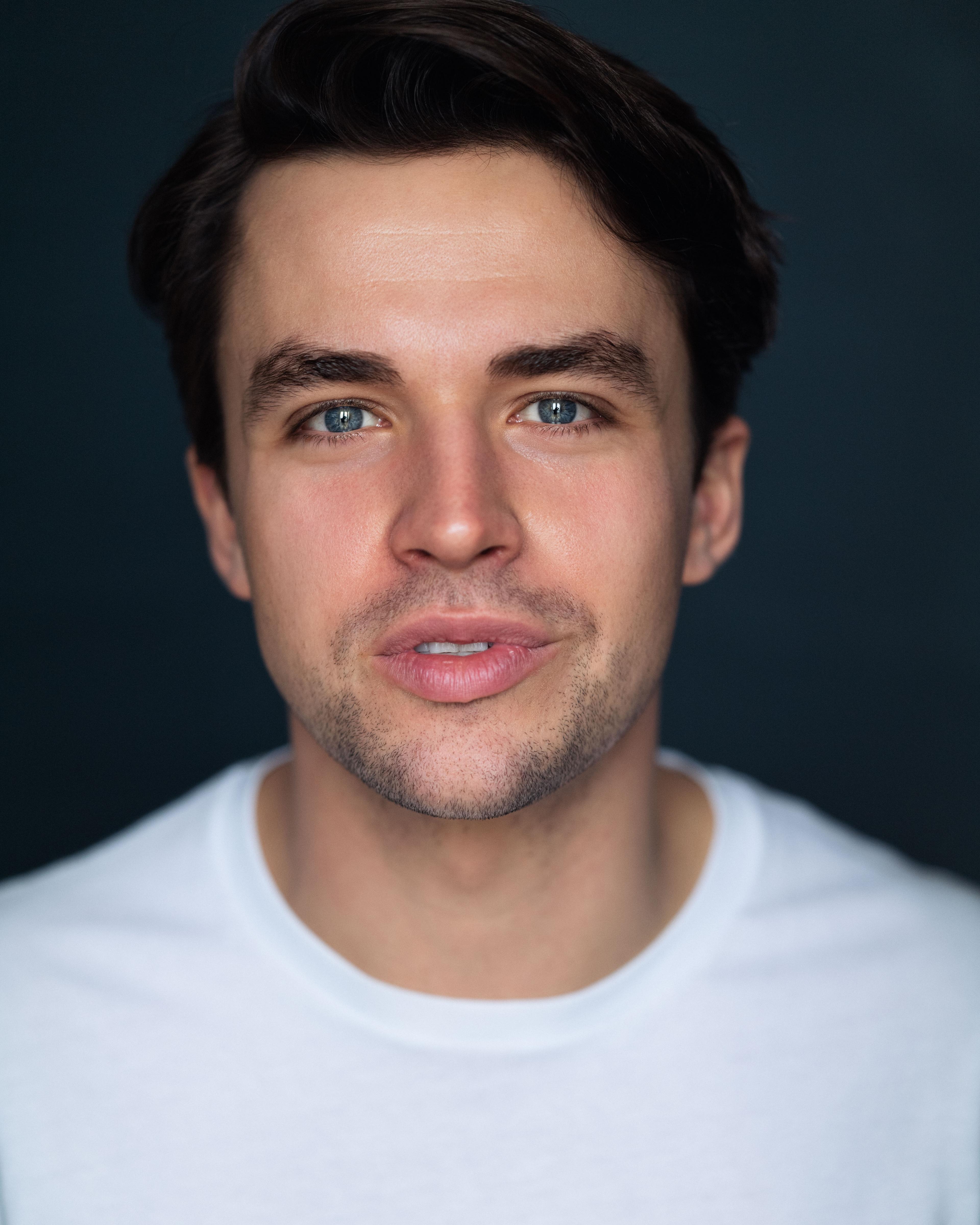 Andrew Horton image