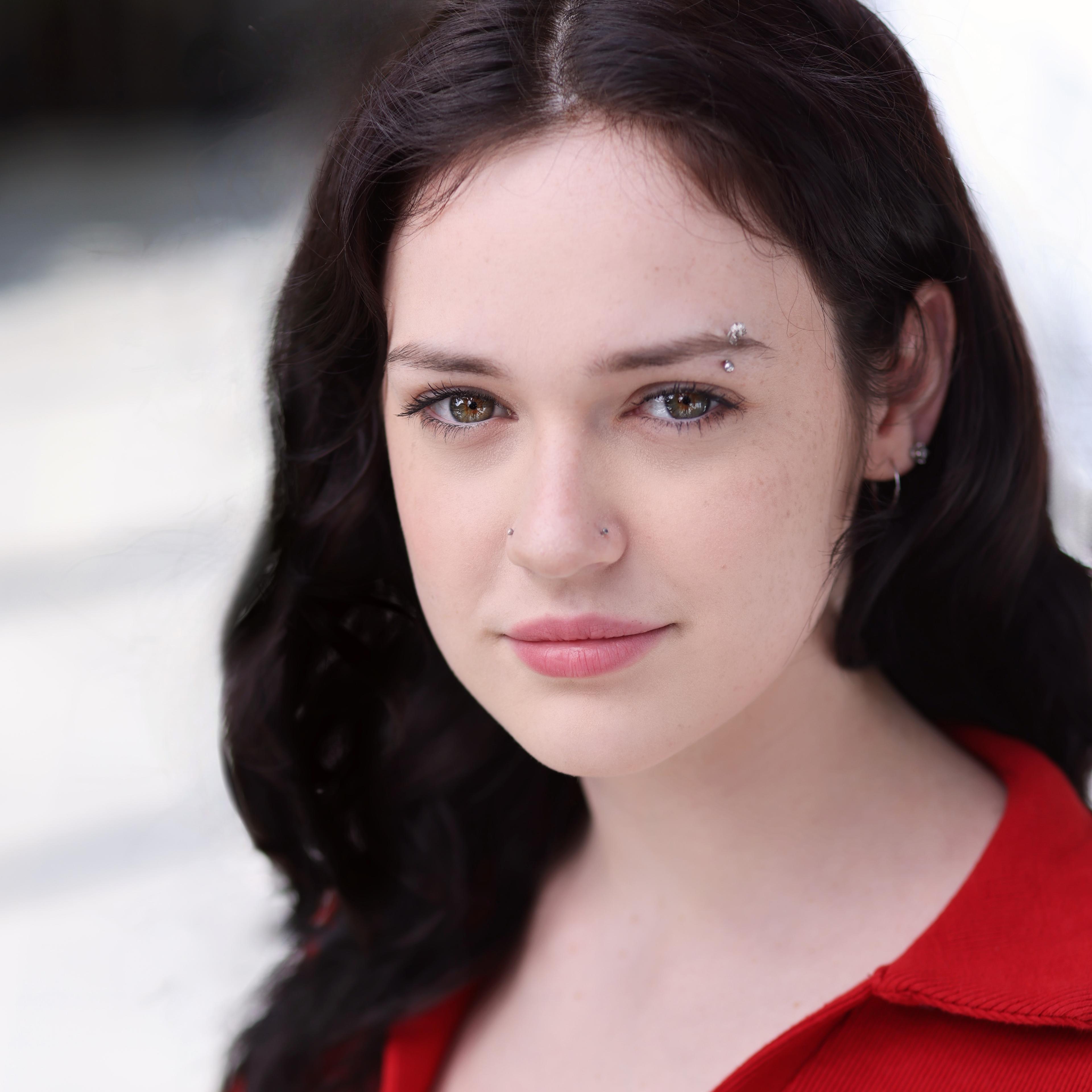 Sarah Giles image