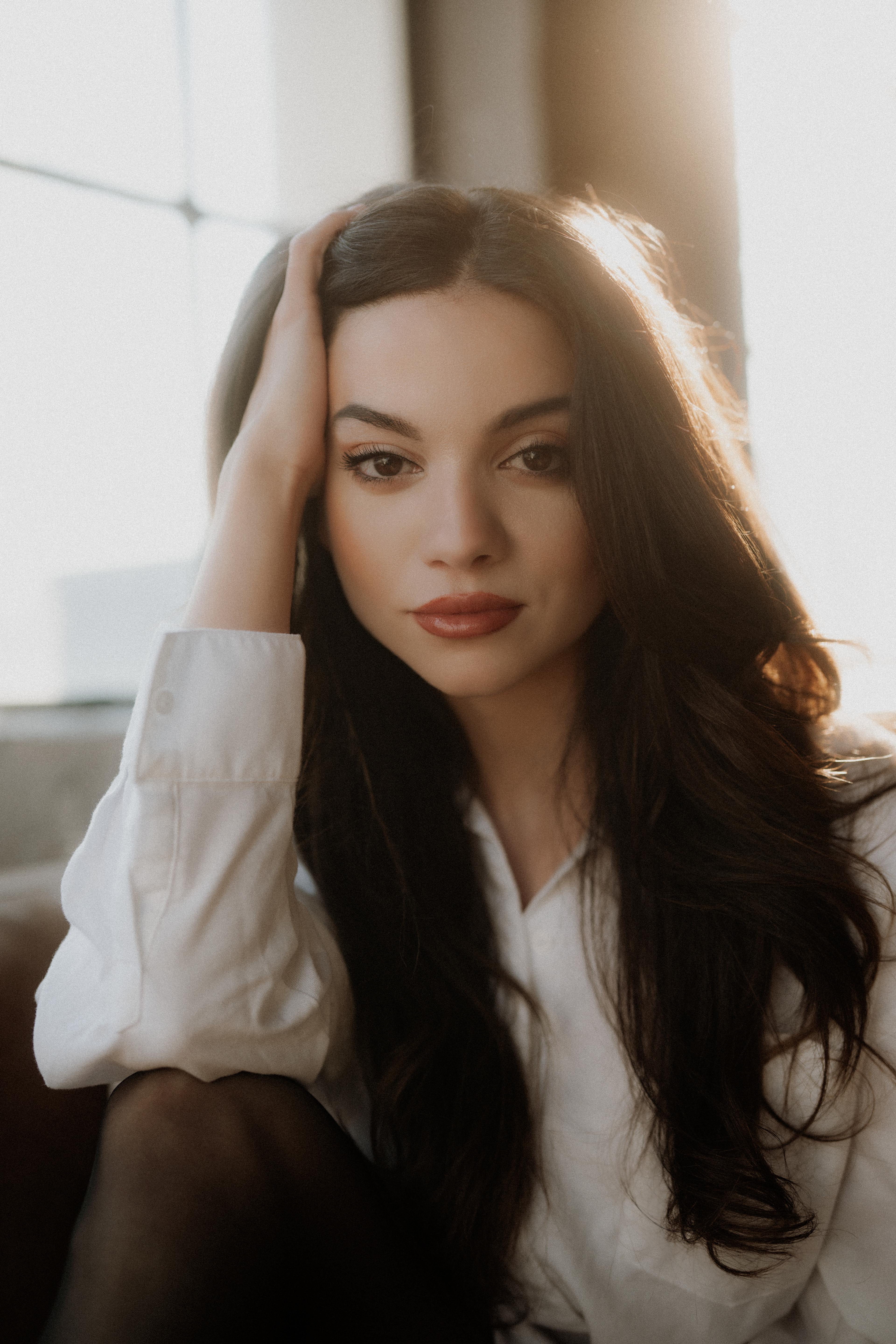 Lauren LaVera image