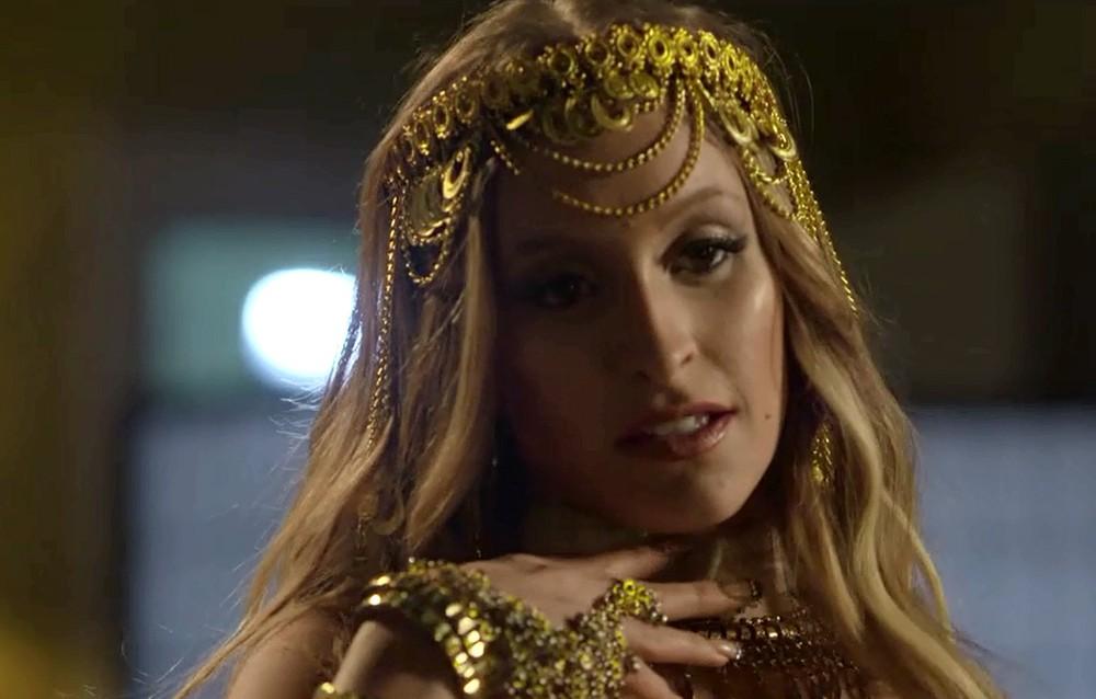 Carla Diaz image