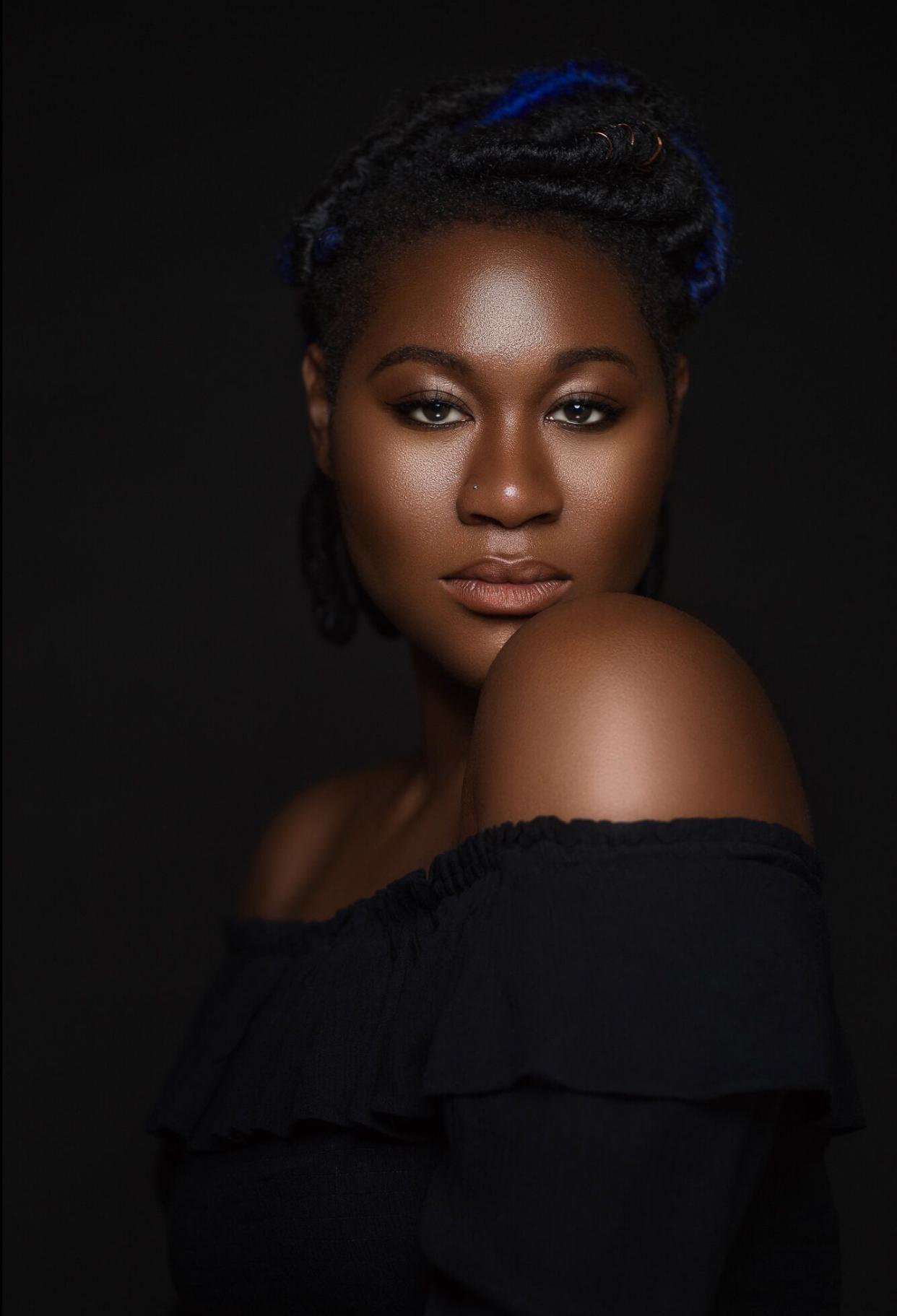 Zenzi Williams image