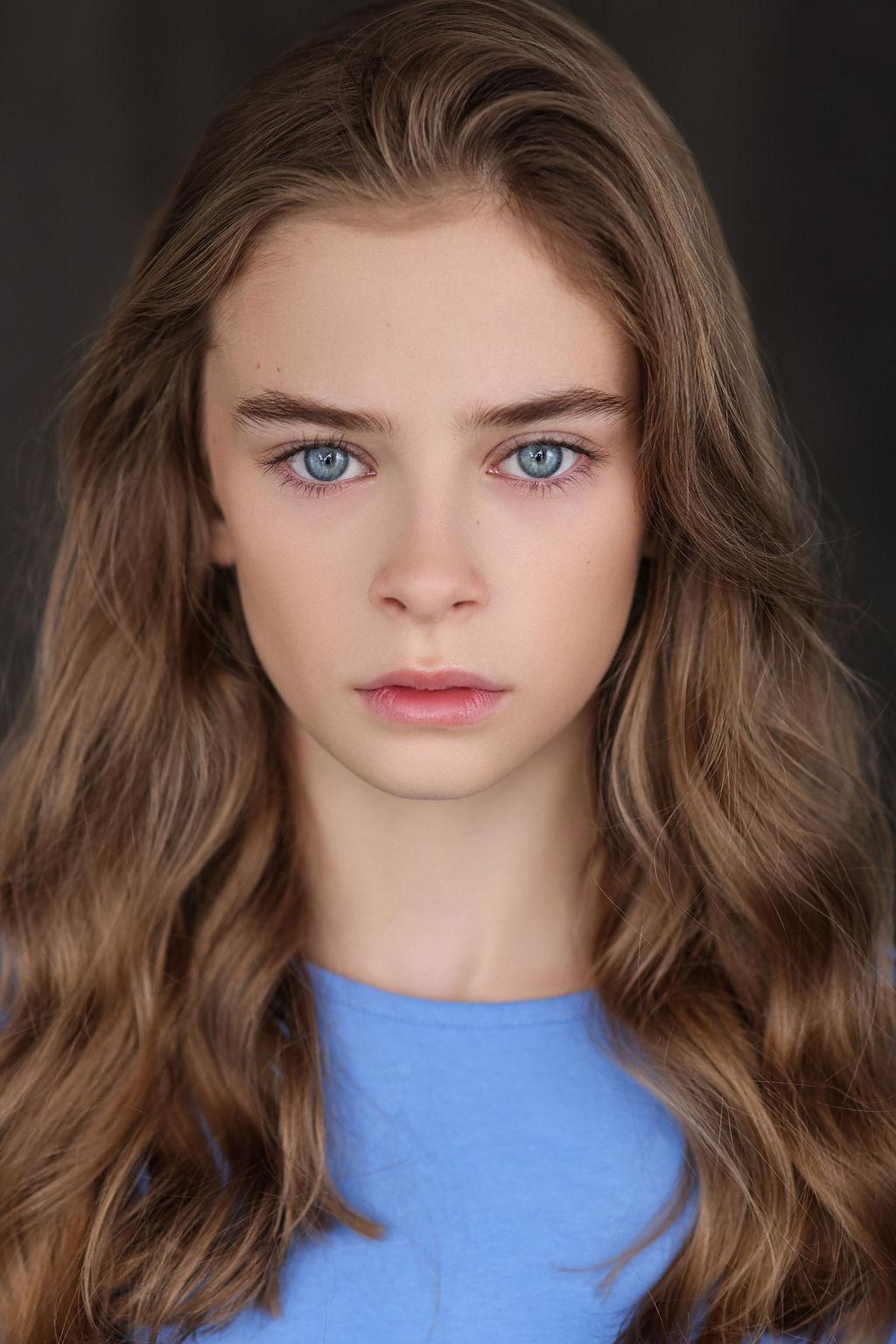 Carina Battrick image