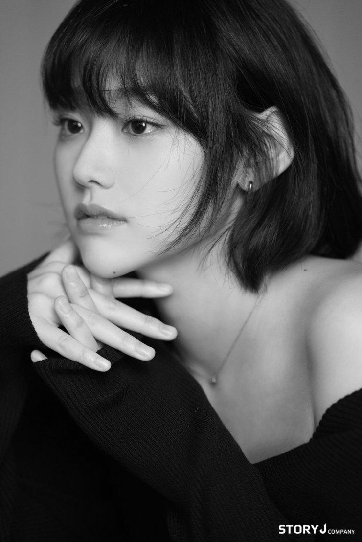 Kang Mi-na image