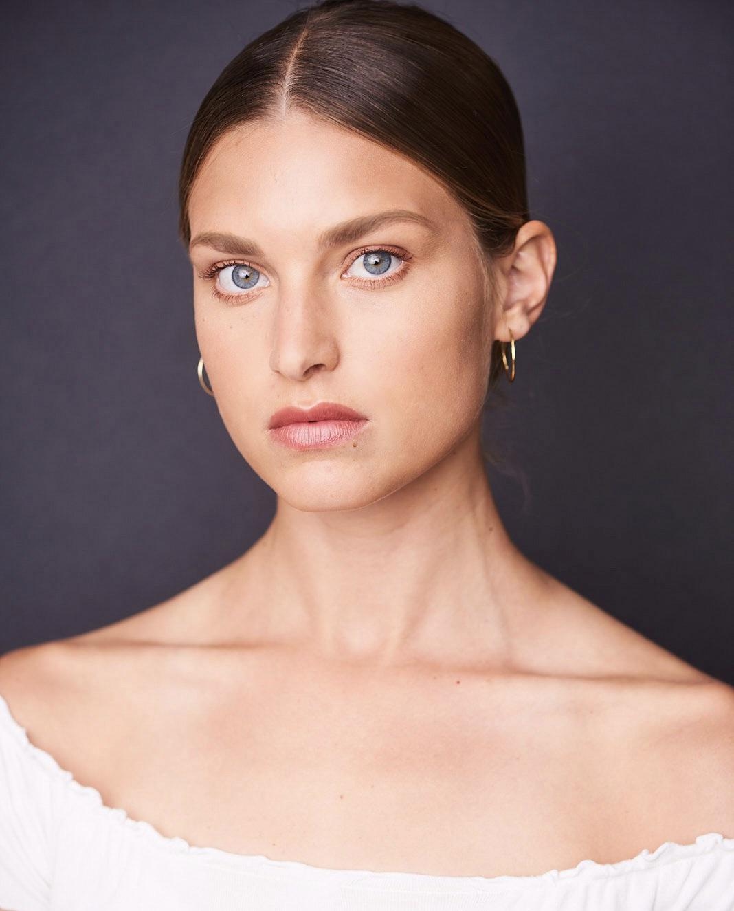 Anna Platen image