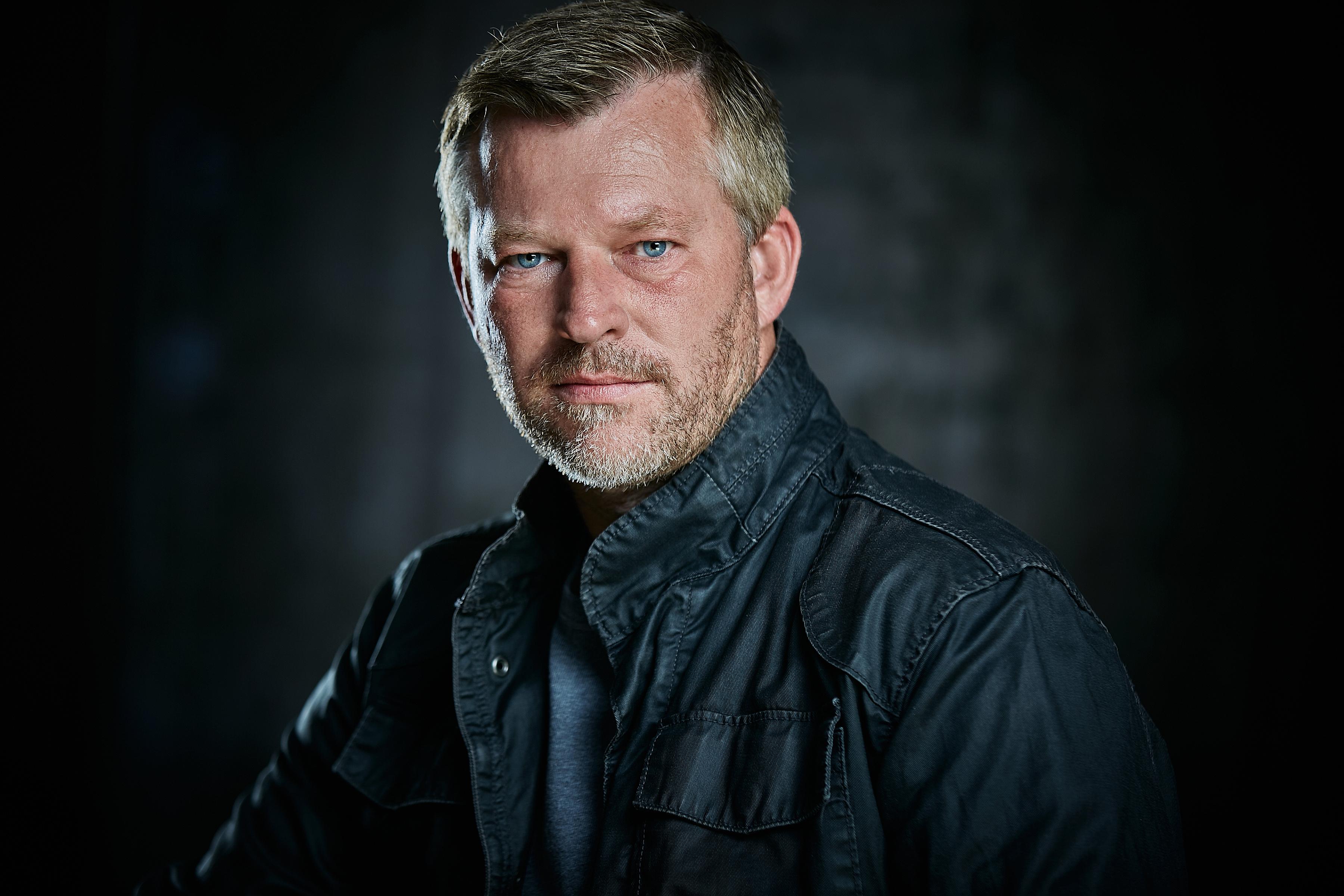 Chris Renaud image