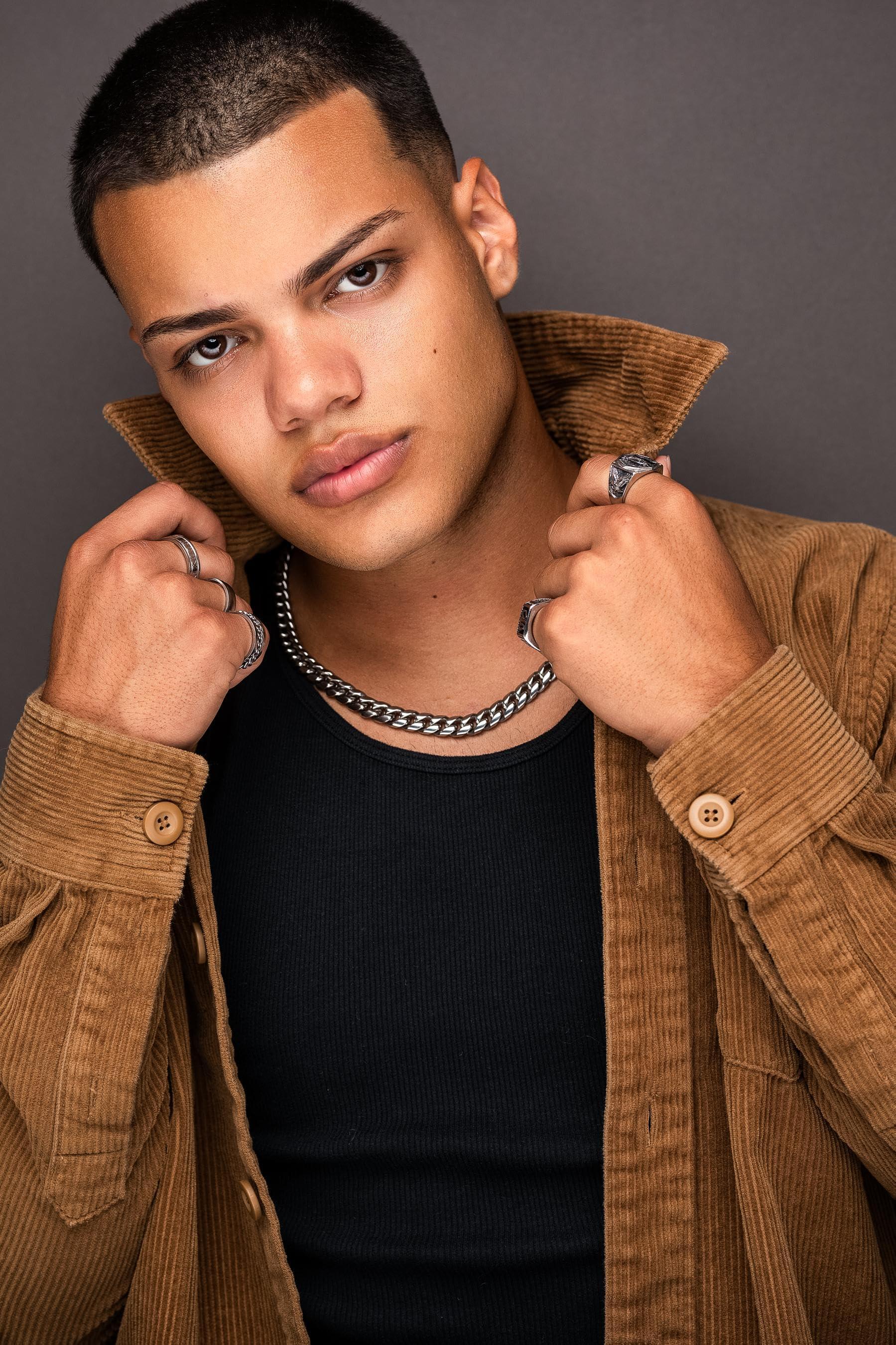 Kevin Chacon image