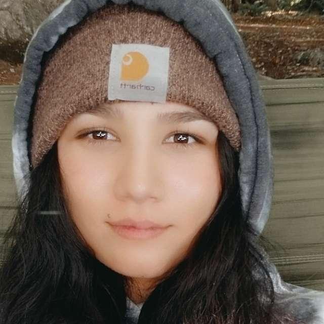 Robyn profile photo