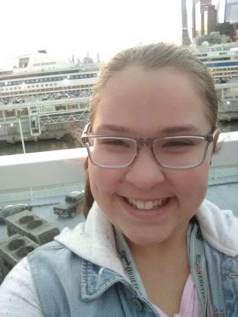 Jesalyn profile photo
