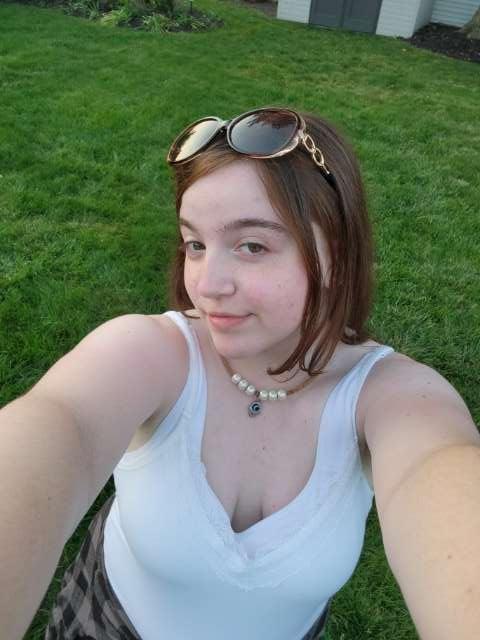 Angelina profile photo