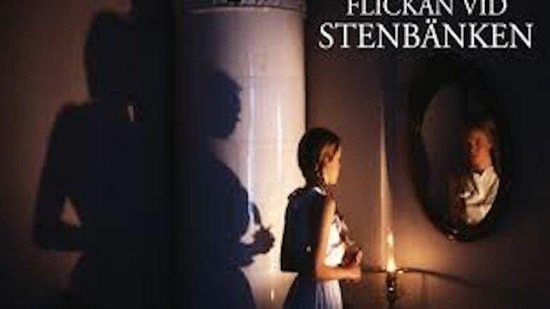 Flickan vid stenbänken image
